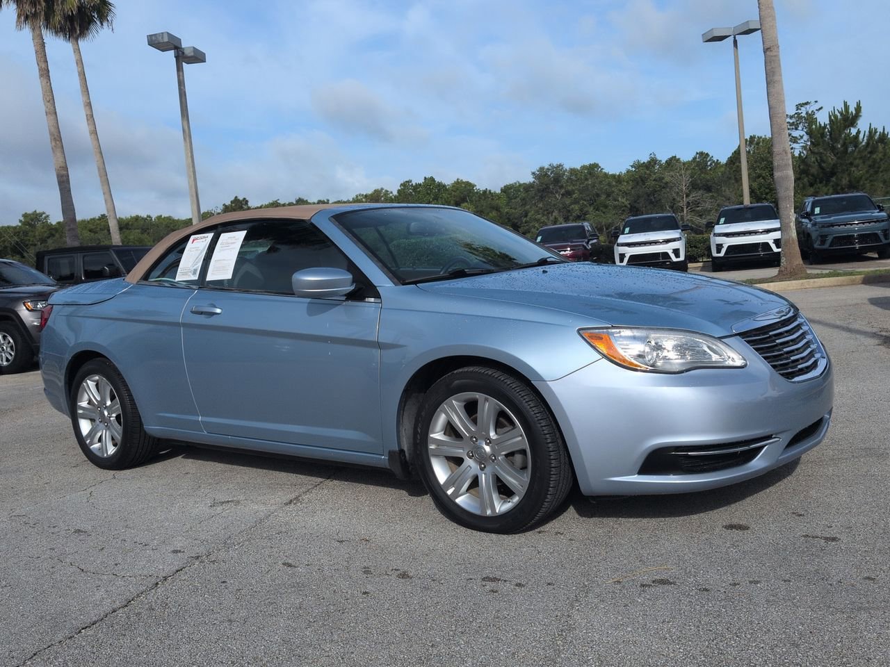 2012 Chrysler 200 Touring Convertible's photo