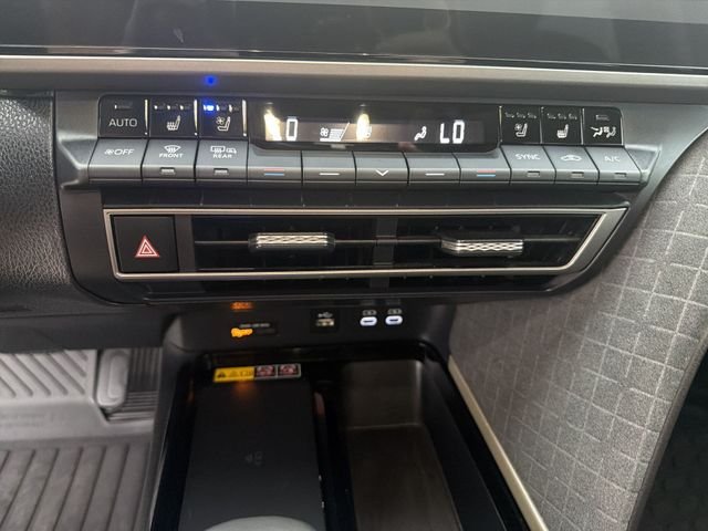 2026 Toyota Camry XLE - Photo 22