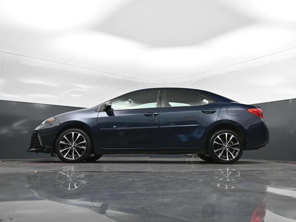Used 2018 Blue Toyota SE image 40