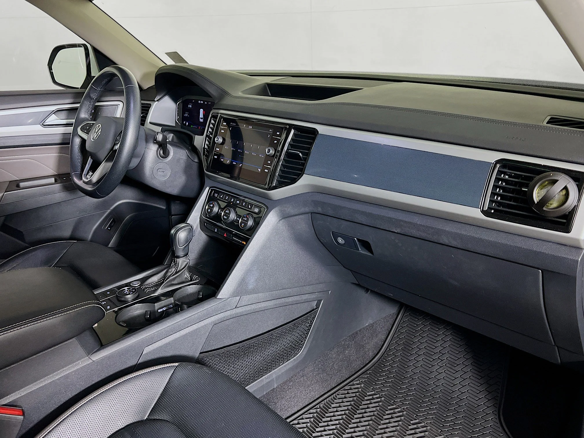 2022 Volkswagen Atlas SEL Premium R-Line - Photo 40