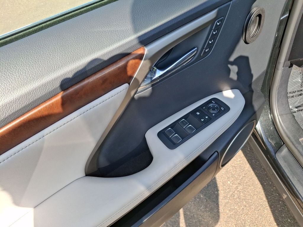 Used 2022 Black Lexus 350L image 15