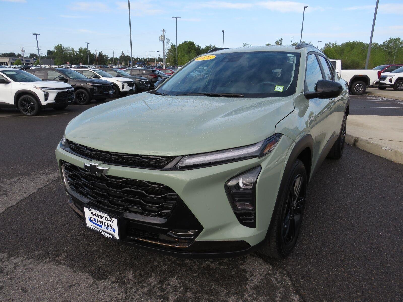Used 2024 Cacti Green Chevrolet ACTIV image 11