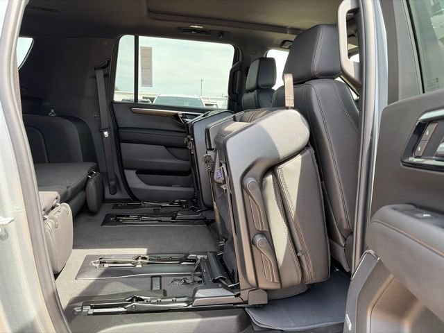 2026 Chevrolet Suburban High Country - Photo 46