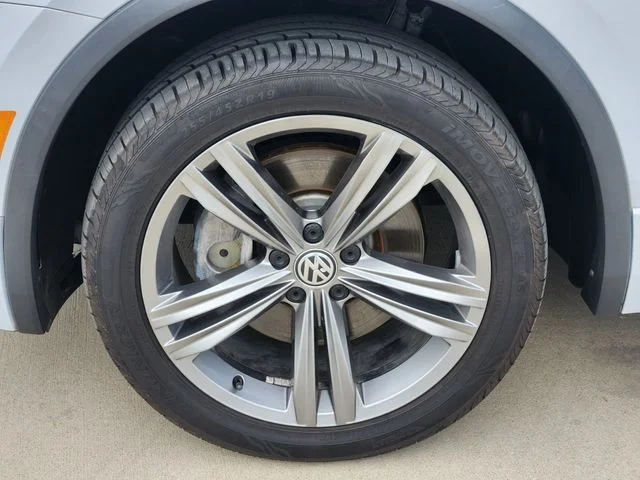 Used 2019 White Volkswagen 2.0T SEL R-Line image 12