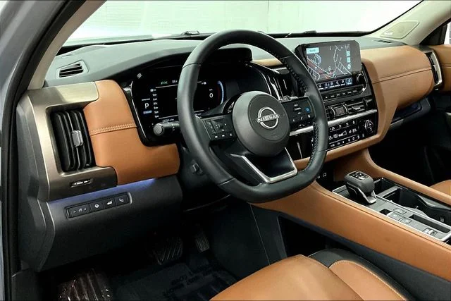 Used 2025 Boulder Gray Pearl Nissan Platinum image 16
