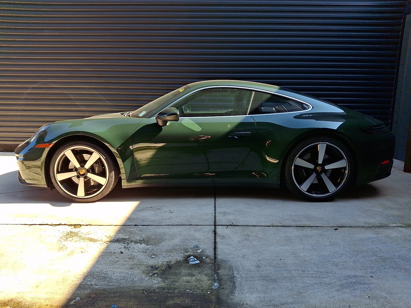 Certified Used 2026 Shade Green Metallic   G9 Porsche Carrera image 2