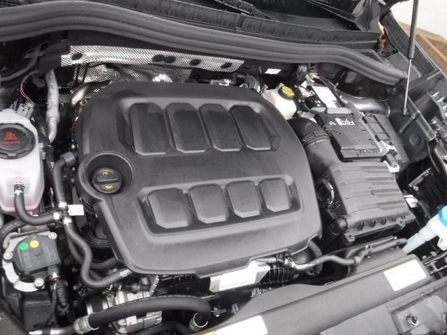 Certified Used 2025 Gray Volkswagen 2.0T SE image 5