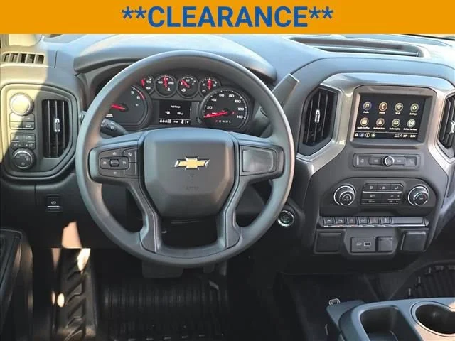 New 2026 Summit White Chevrolet WT image 18