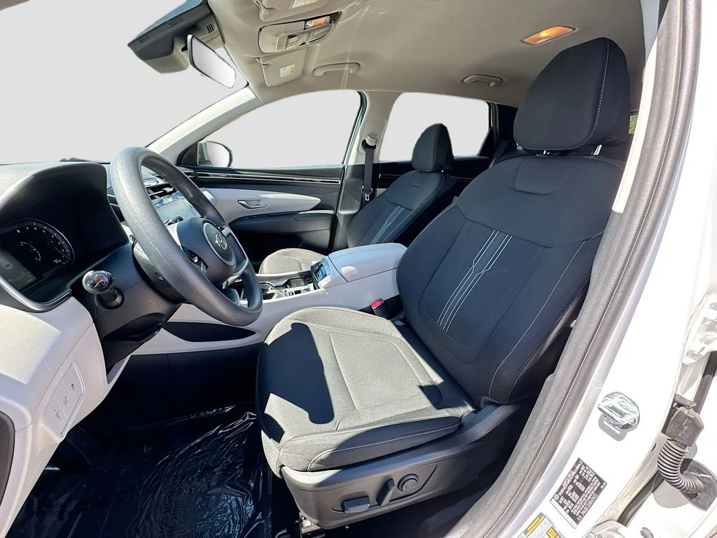 Used 2024 White Pearl Hyundai SEL image 17