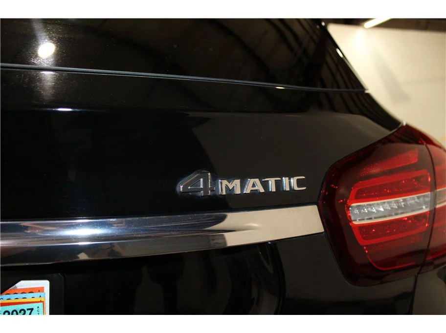 Used 2019 Black Mercedes-Benz GLA 250 image 18
