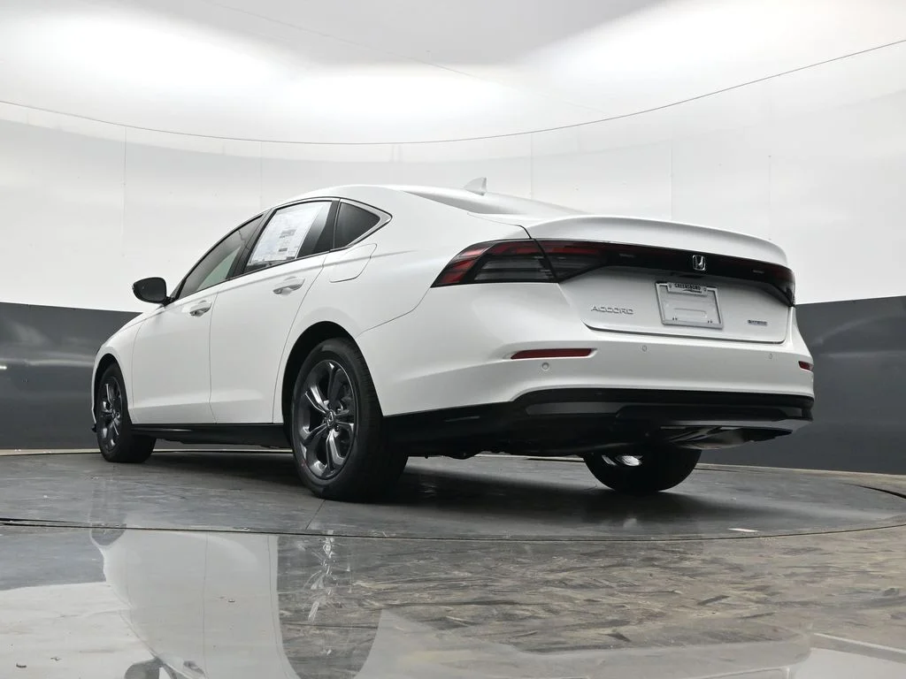 New 2026 Platinum White Pearl Honda EX-L image 30