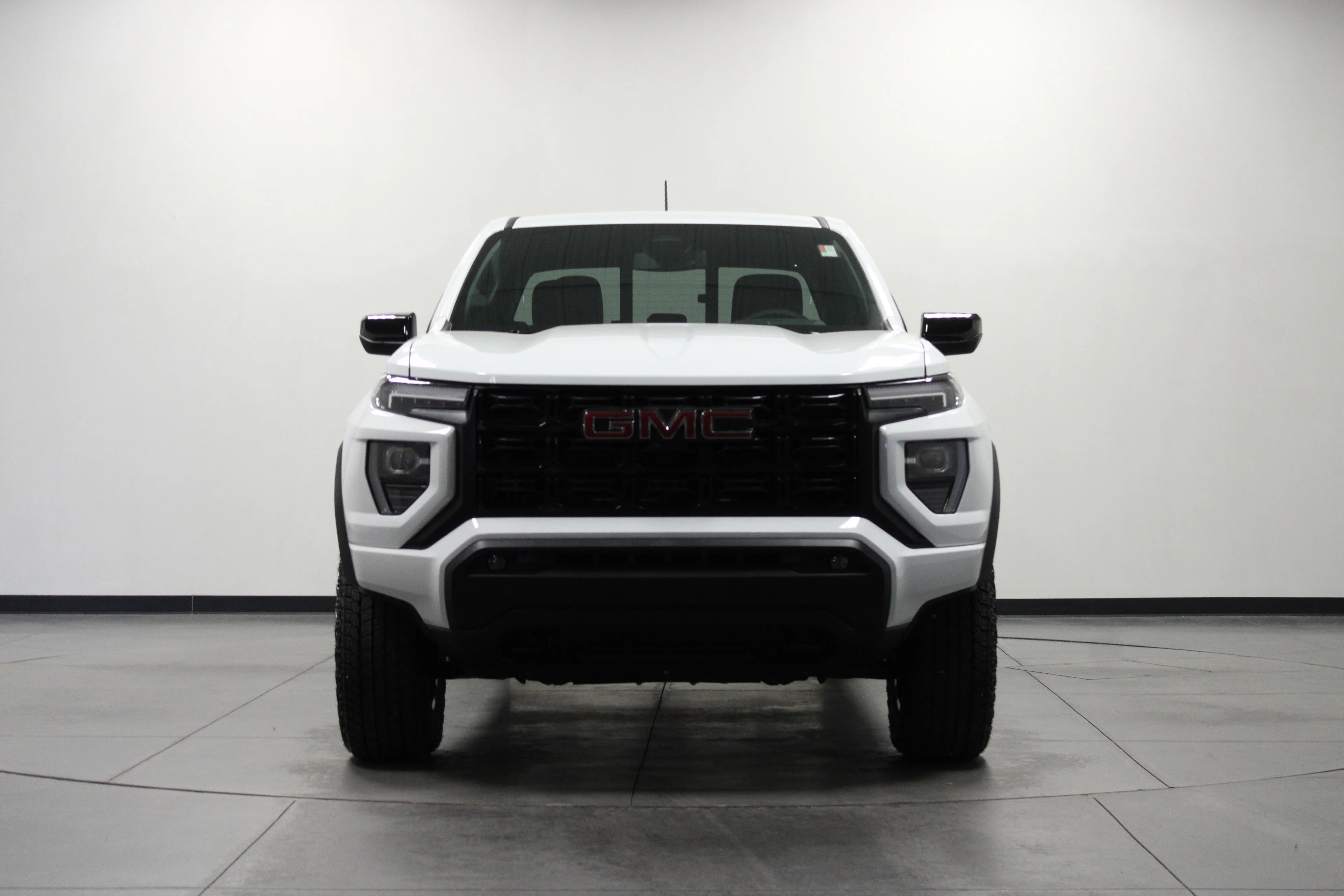 New 2026 Summit White GMC Elevation image 9