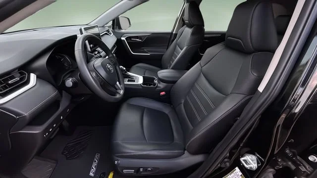 Used 2024 Black Toyota XLE Premium image 20