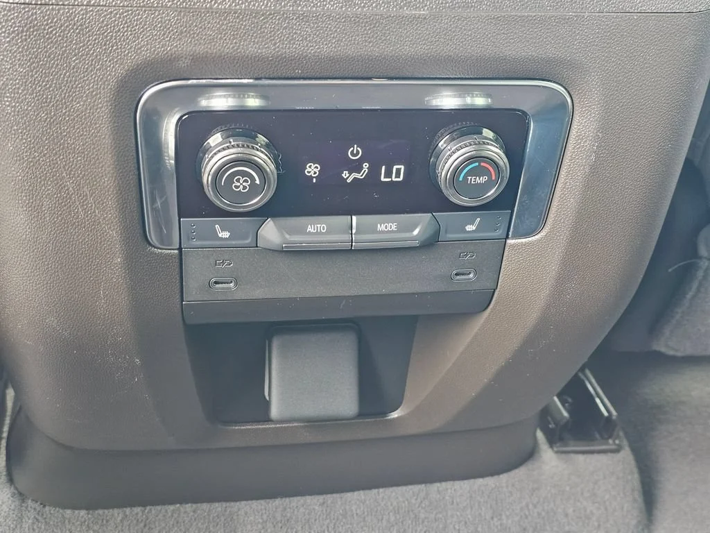 Used 2025 Downpour Metallic GMC Elevation image 19