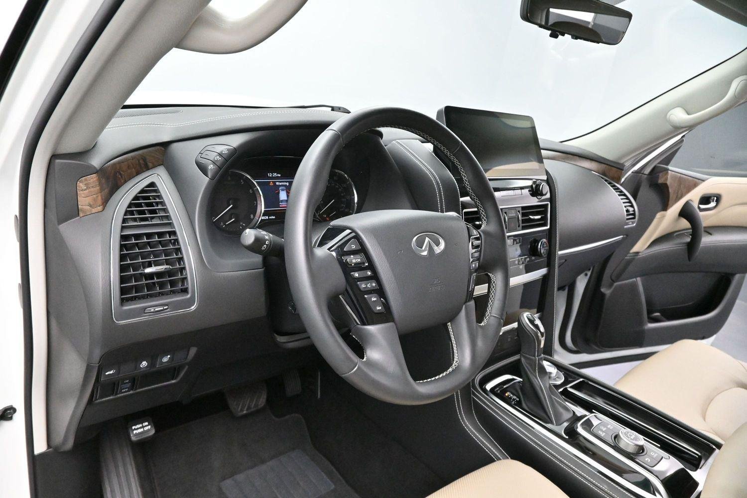 Used 2023 Moonstone White INFINITI PREMIUM SELECT image 19