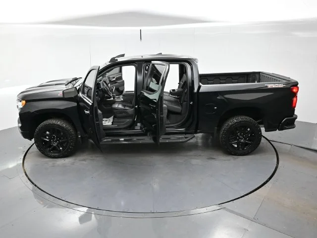Used 2022 BLACK Chevrolet LT Trail Boss image 40