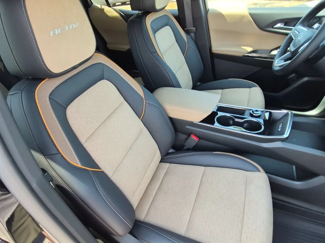 New 2027 Mosaic Black Metallic Chevrolet ACTIV image 27