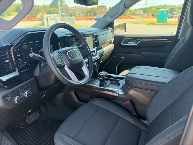 Used 2025 Onyx Black GMC Elevation image 26