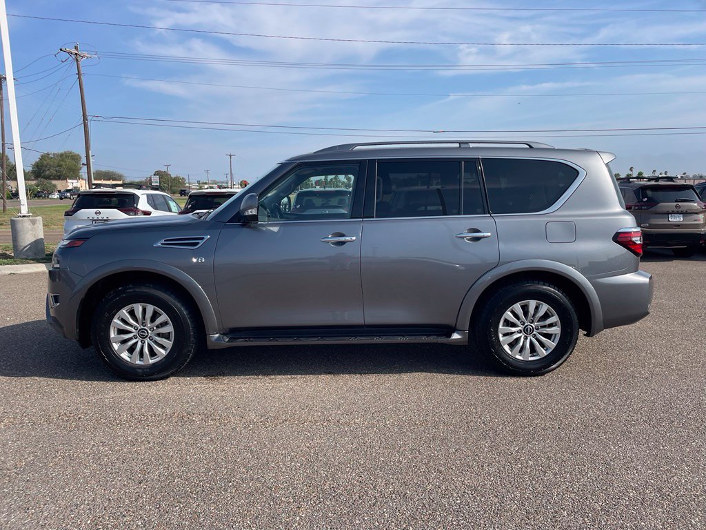 Used 2022 Gray Nissan SV image 4