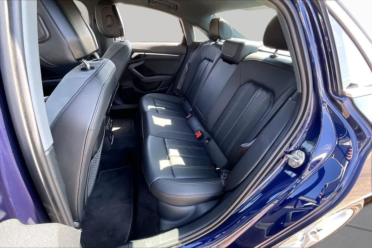 Used 2024 Navarra Blue Metallic Audi Premium image 20