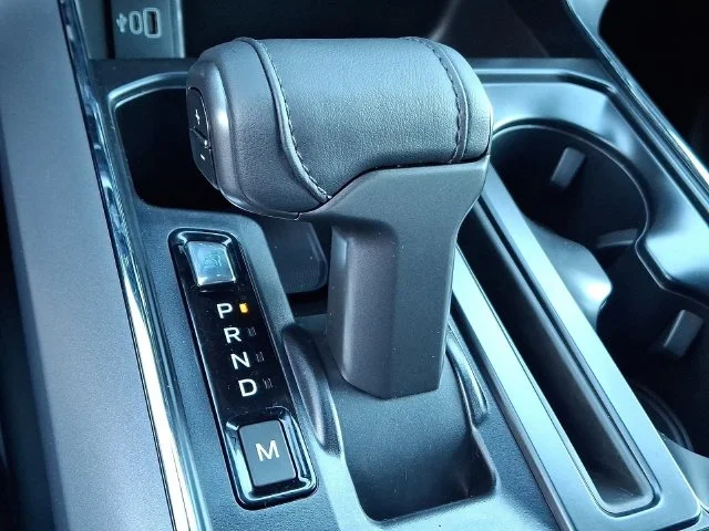 New 2026 Carbonized Gray Metallic Ford XLT image 10