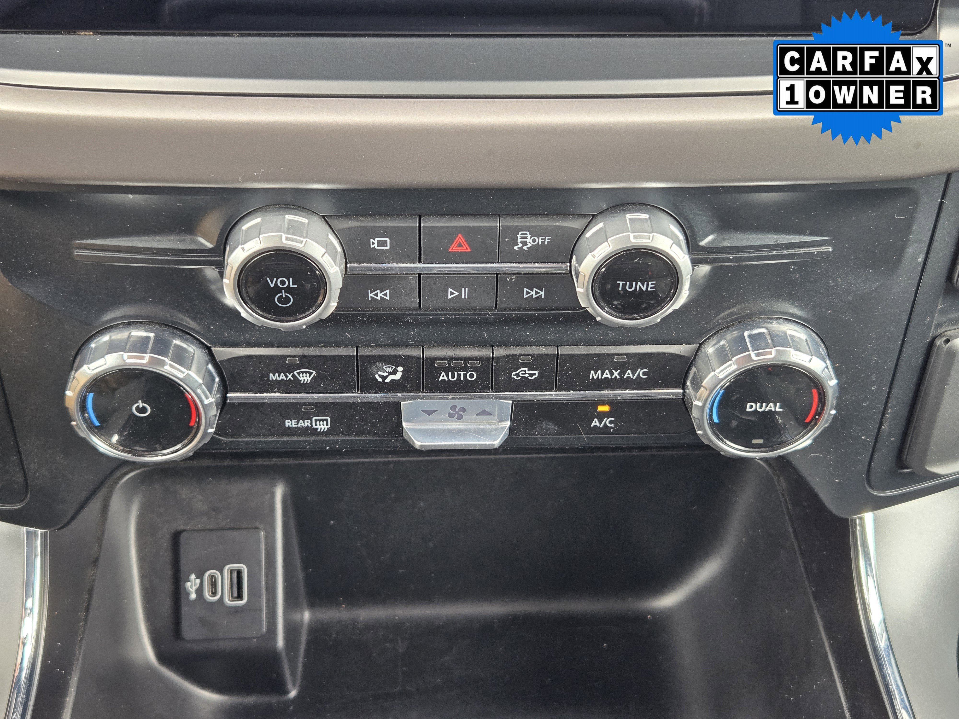 Used 2025 Gray Metallic Ford XLT image 16
