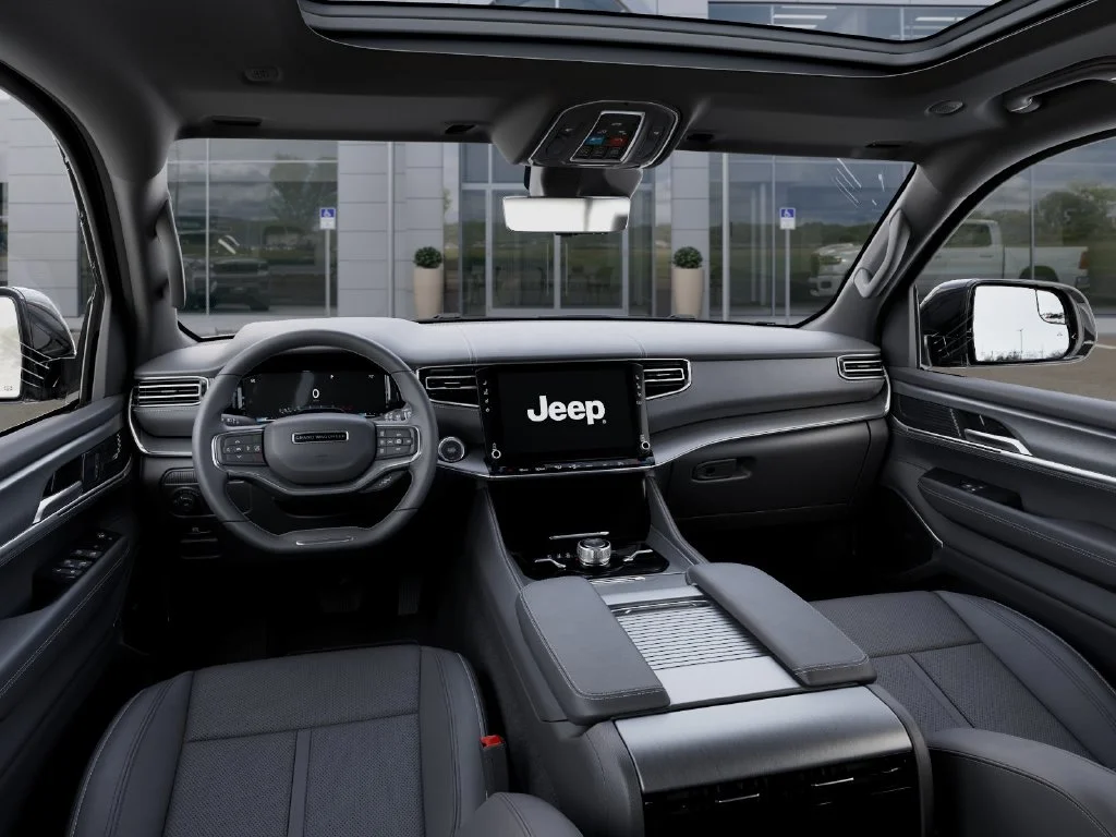 New 2026 Silver-Zynith Exterior Paint Jeep Limited Reserve image 15