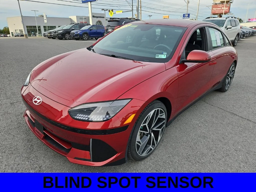 Used 2023 Red Hyundai SEL image 8