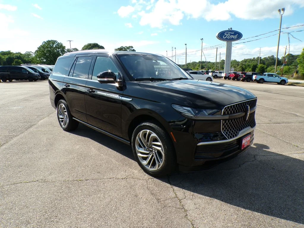 2025 Lincoln Navigator Reserve 4WD's photo