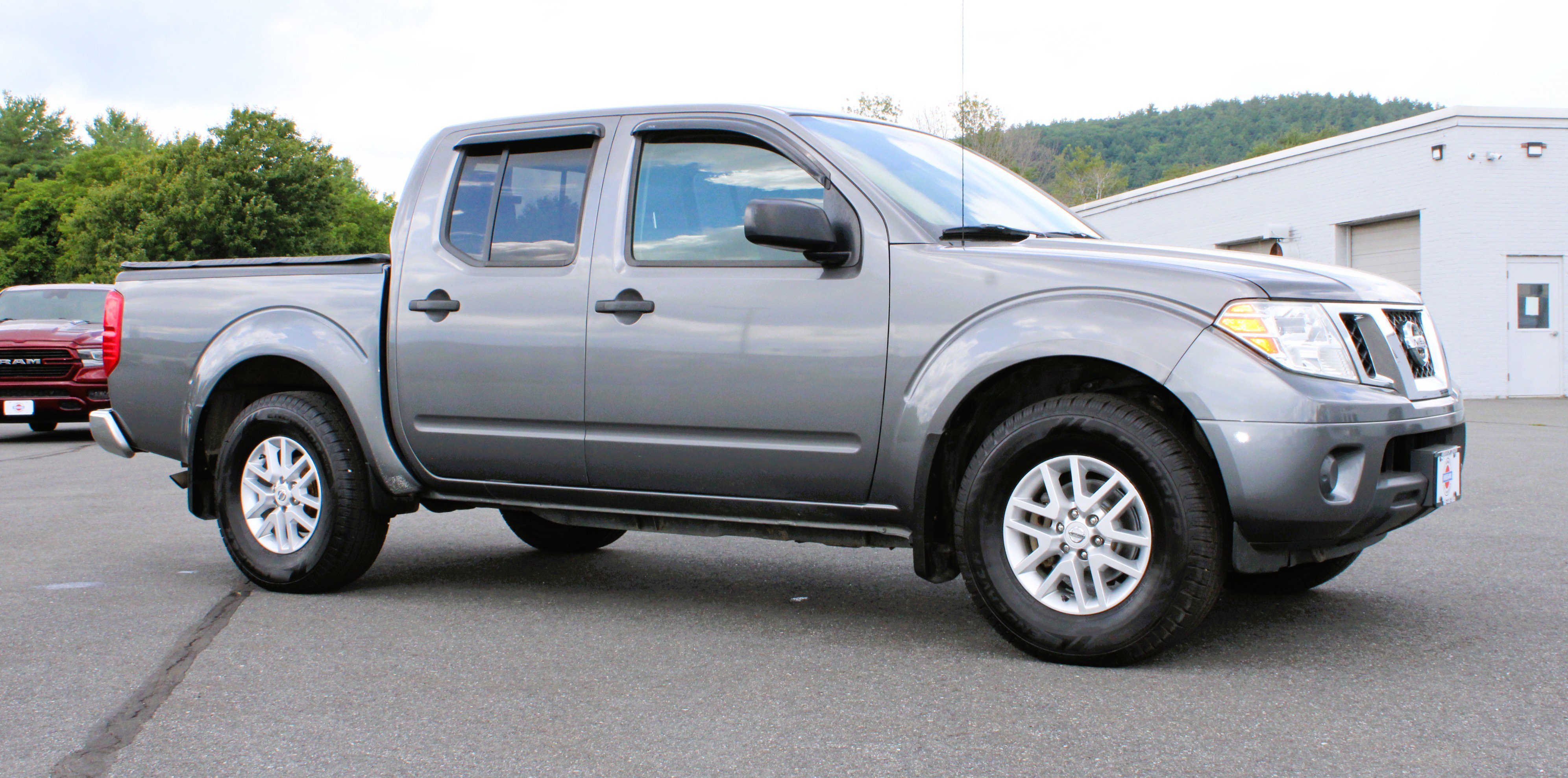Used 2021 Gun Metallic Nissan SV image 5