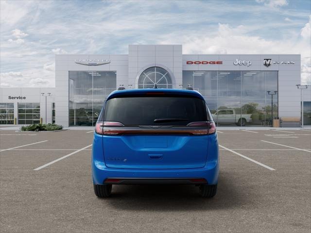 New 2026 Hydro Blue Pearl-Coat Exterior Paint Chrysler Select image 33