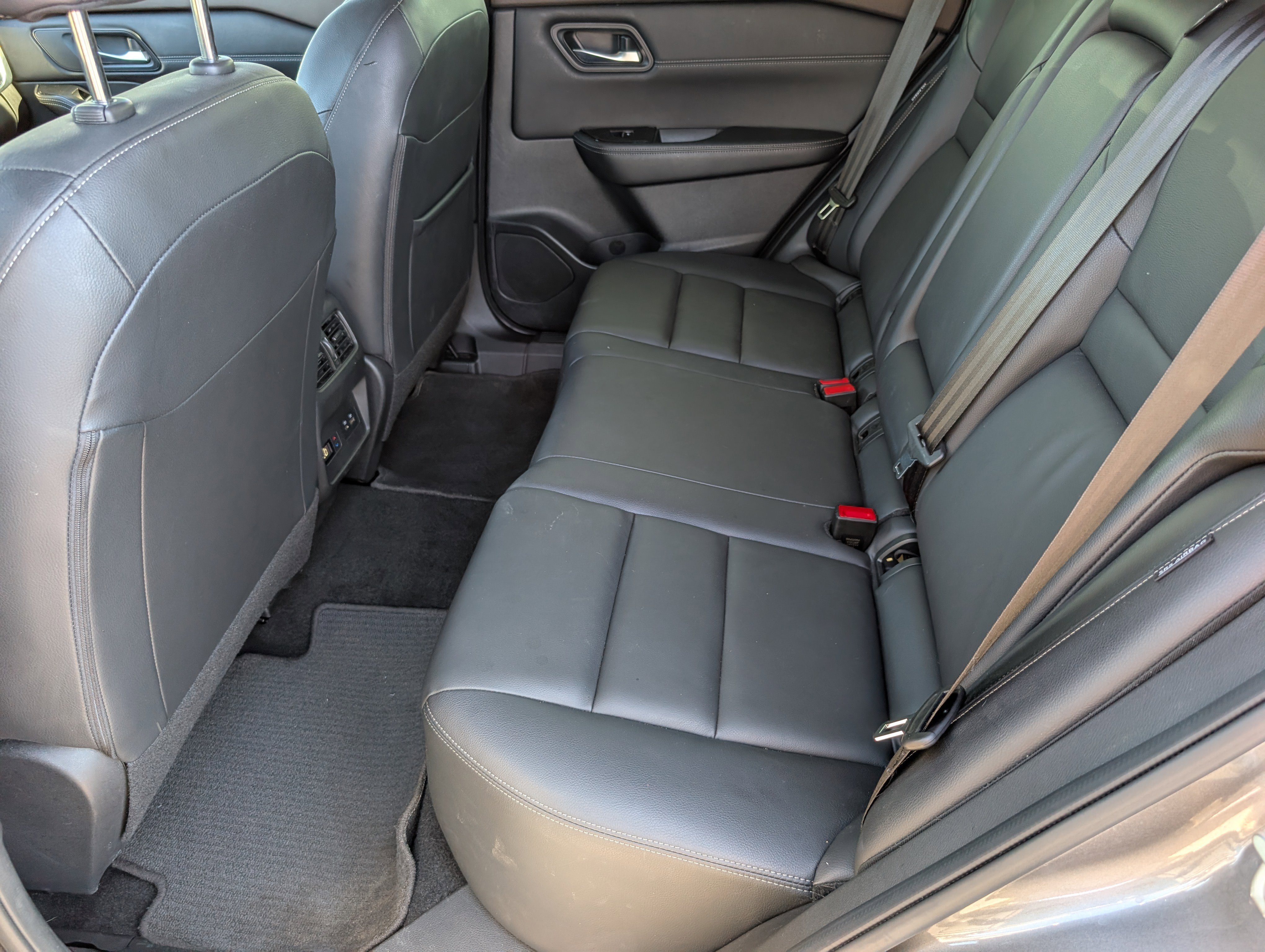 Used 2023 Gun Metallic Nissan SL image 31