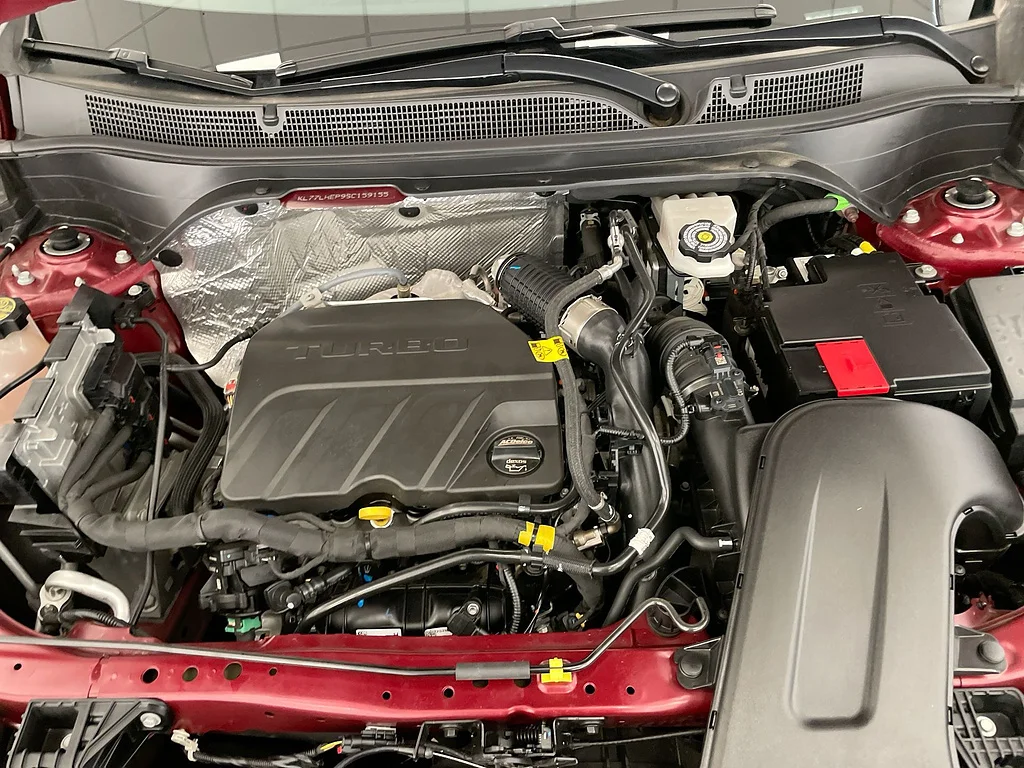Used 2025 Crimson Metallic Chevrolet LT image 27