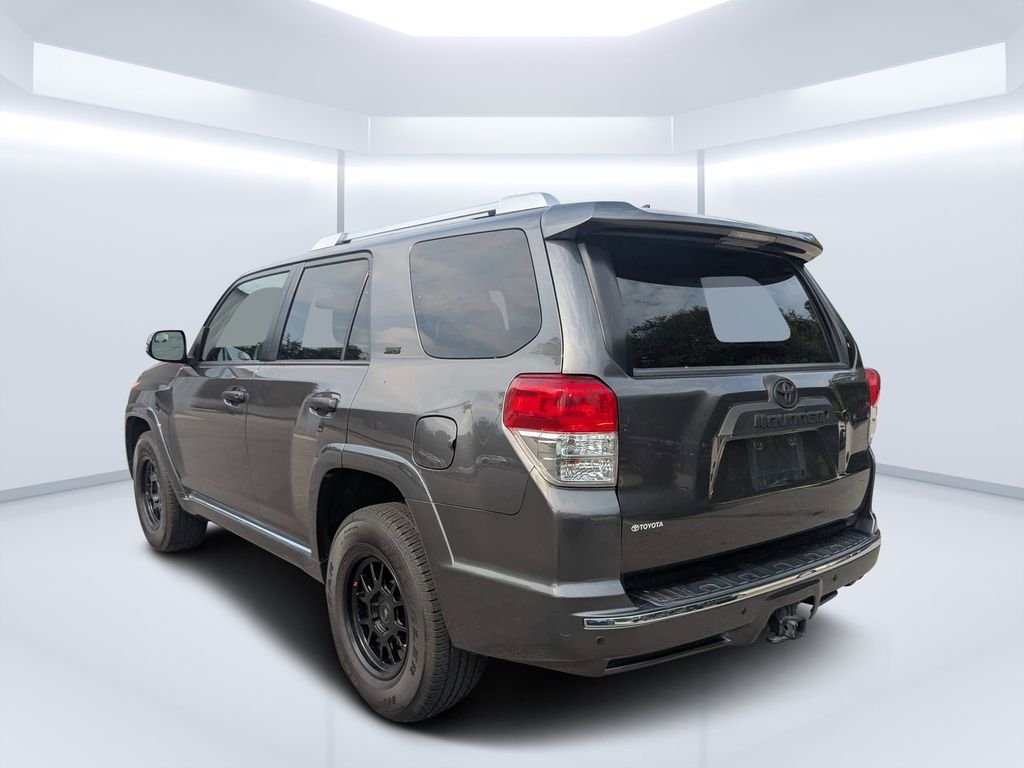 Used 2012 Gray Toyota SR5 image 5