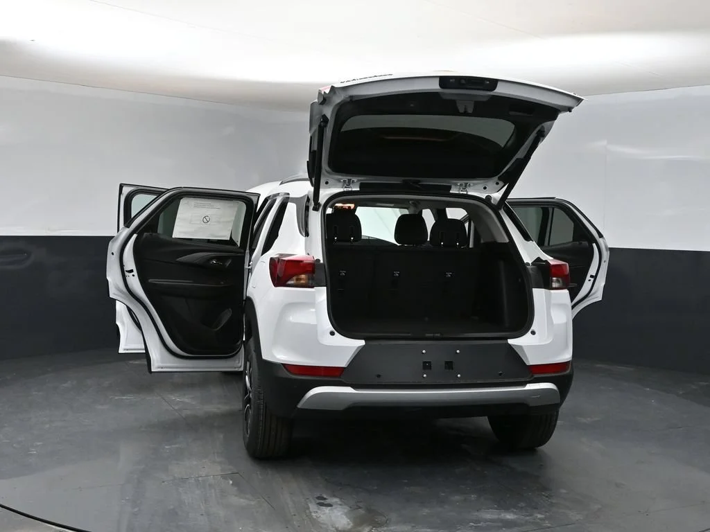 New 2026 Summit White Chevrolet LT image 37