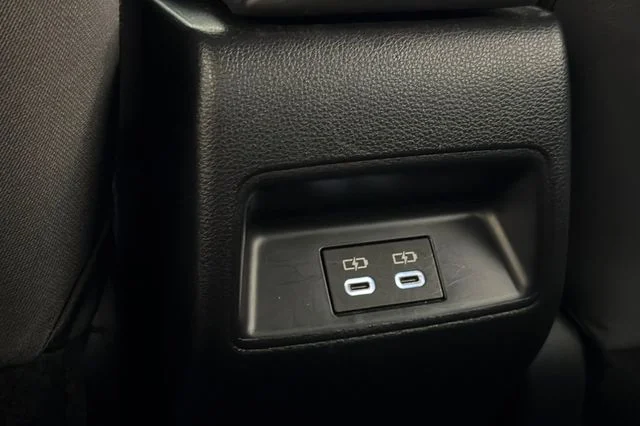 Used 2024 Ice Cap Toyota SE image 18
