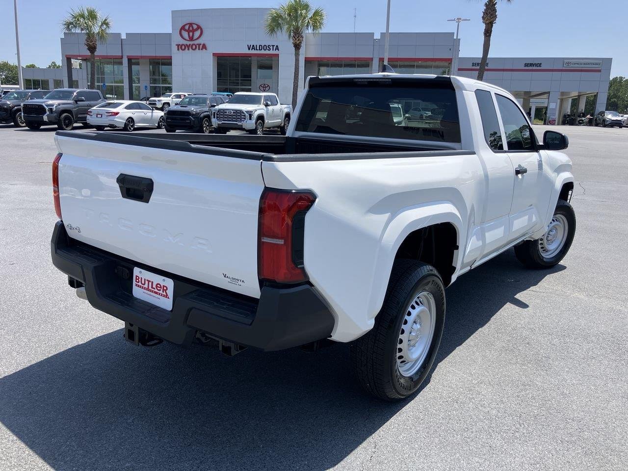 Used 2026 White (Ice Cap) Toyota SR Access Cab image 5