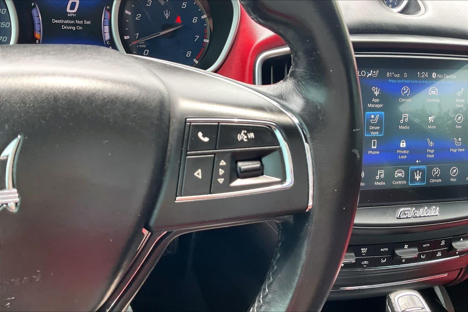 Used 2019 Rosso Folgore Mica Maserati GranLusso image 25