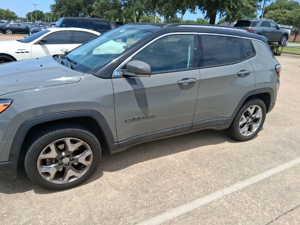 Used 2019 Gray Jeep Limited image 6