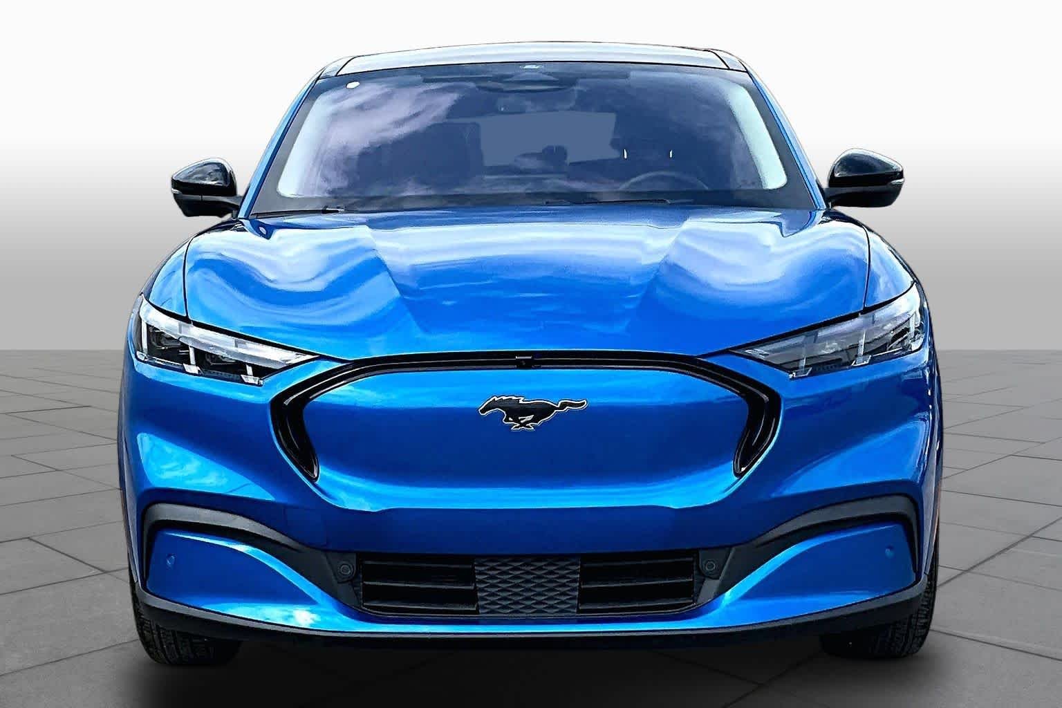 Used 2025 Velocity Blue Metallic Ford Premium image 3