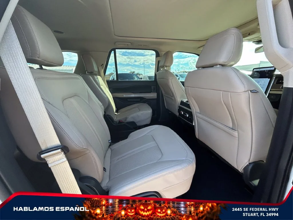 Used 2024 White Ford Limited image 19