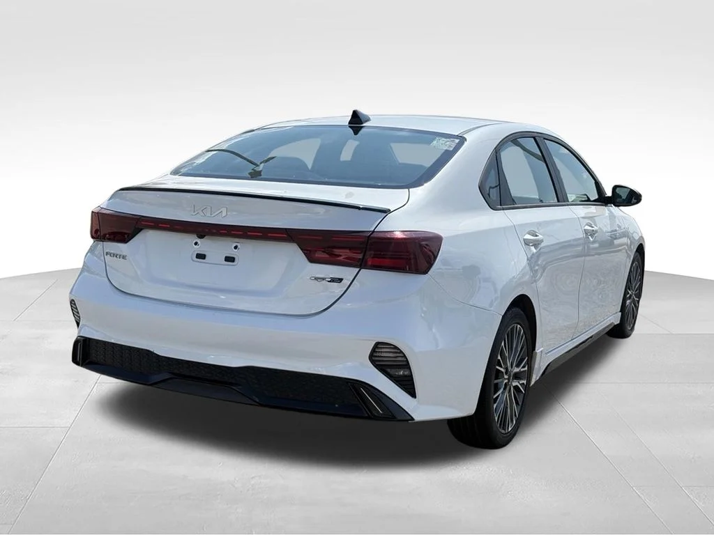 Used 2023 White Kia GT-Line image 27