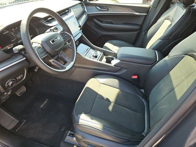 New 2026 Baltic Gray Metallic Clearcoat Jeep Laredo Altitude image 18