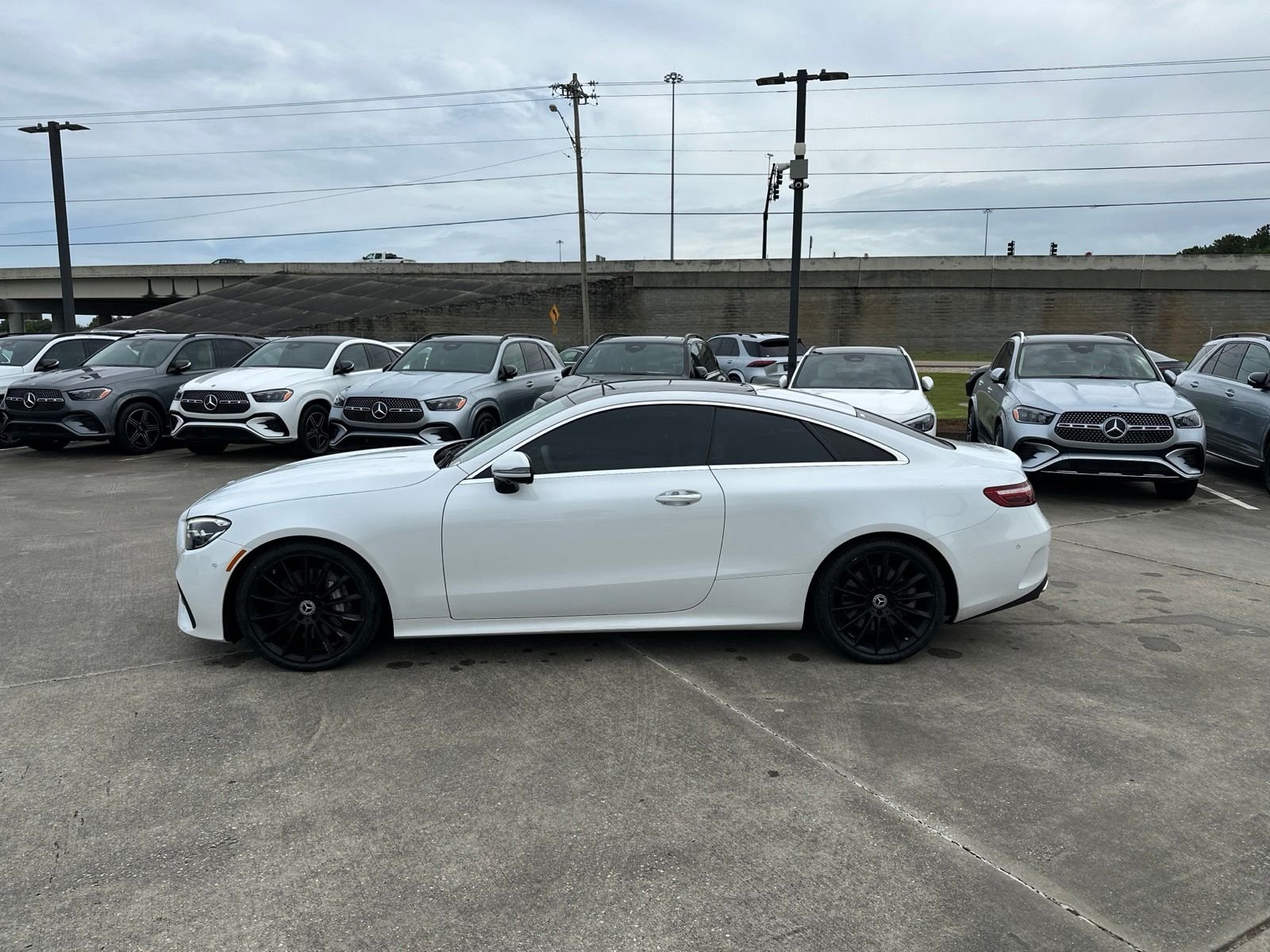 Certified Used 2023  Mercedes-Benz E 450 image 1