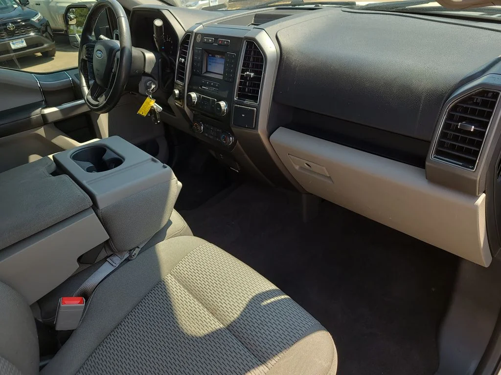 Used 2018 White Ford XLT image 11