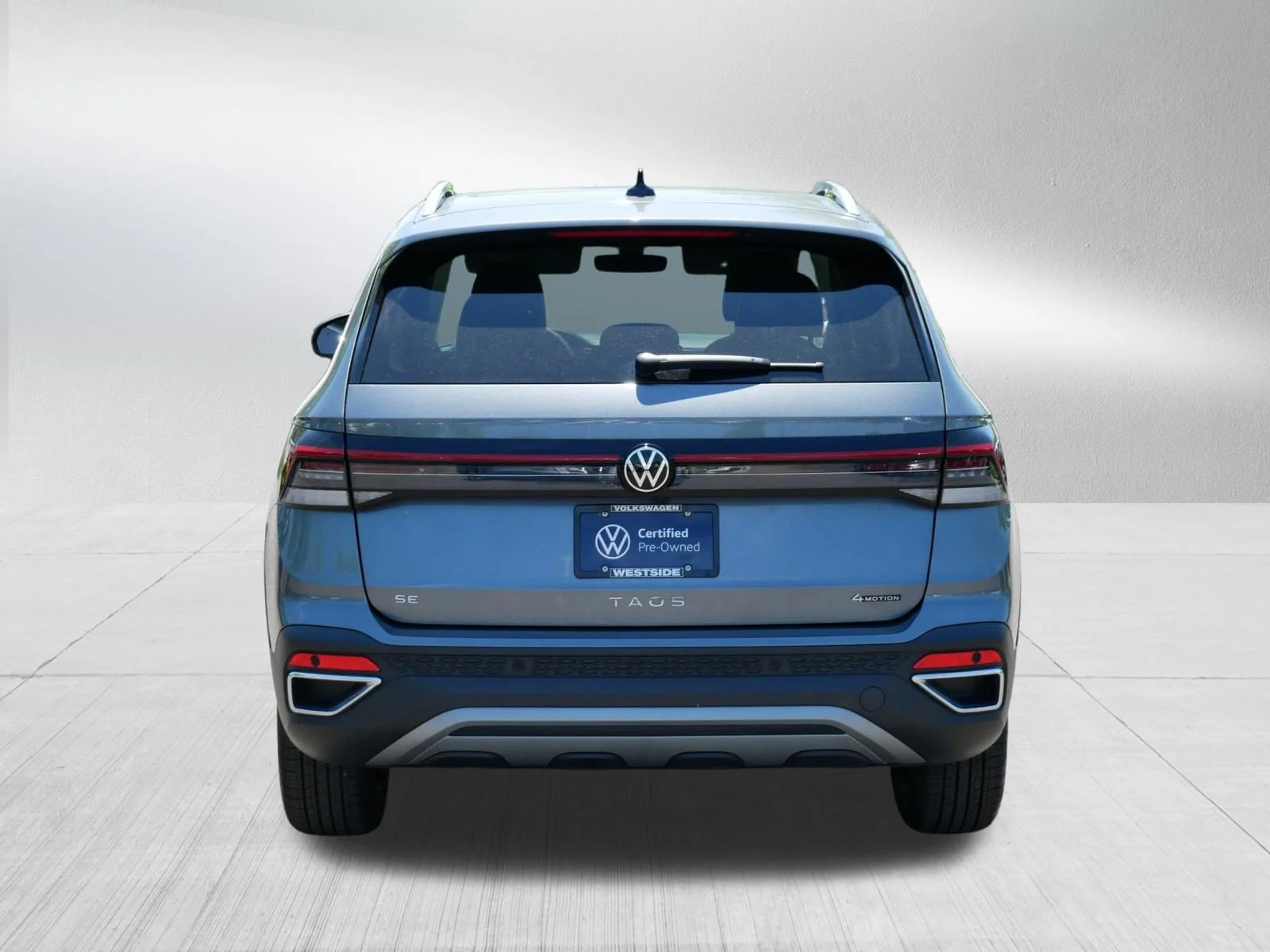 Certified Used 2025 Platinum Gray Metallic Volkswagen SE image 6
