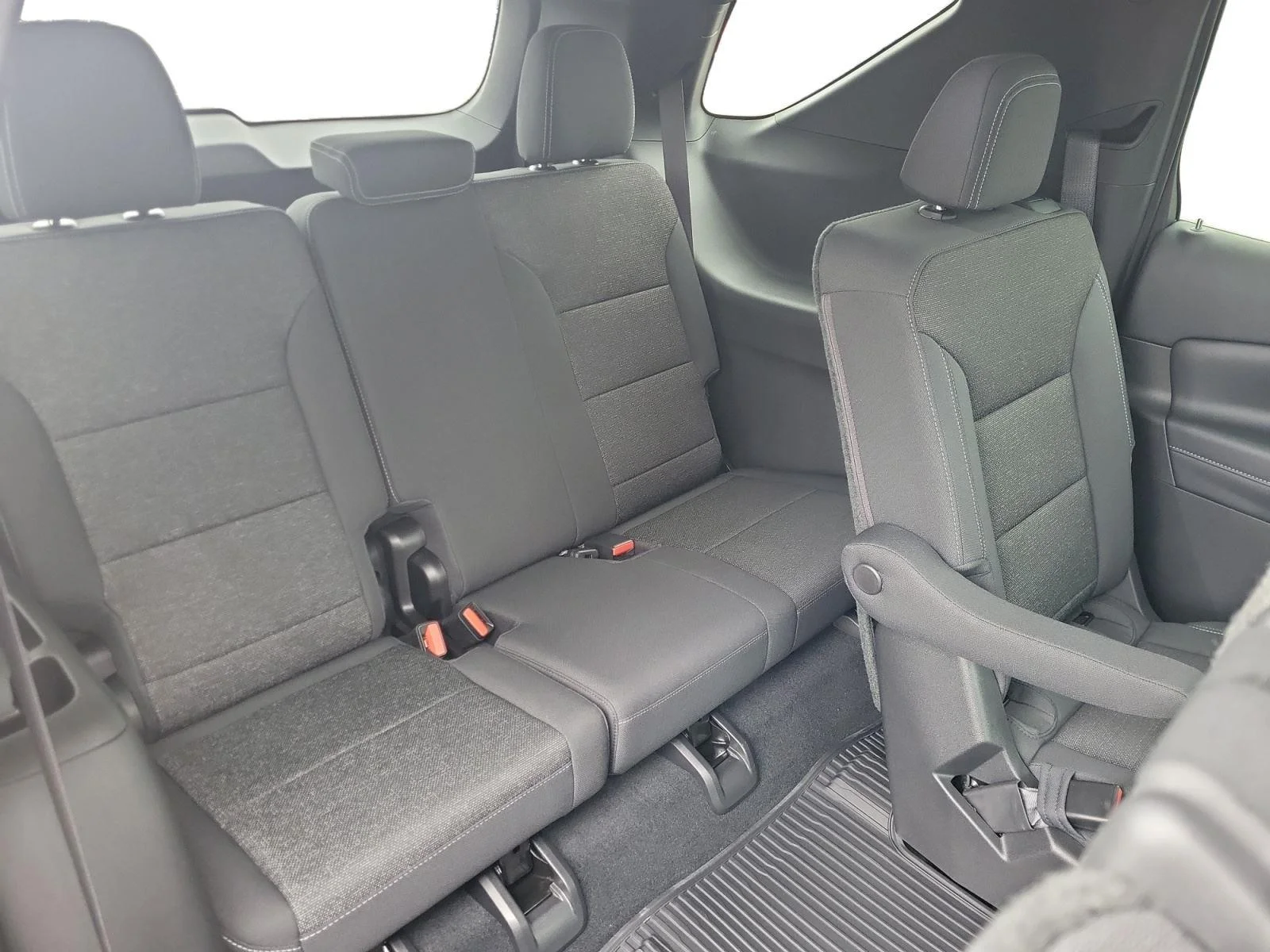 2026 Chevrolet Traverse LT - Photo 25