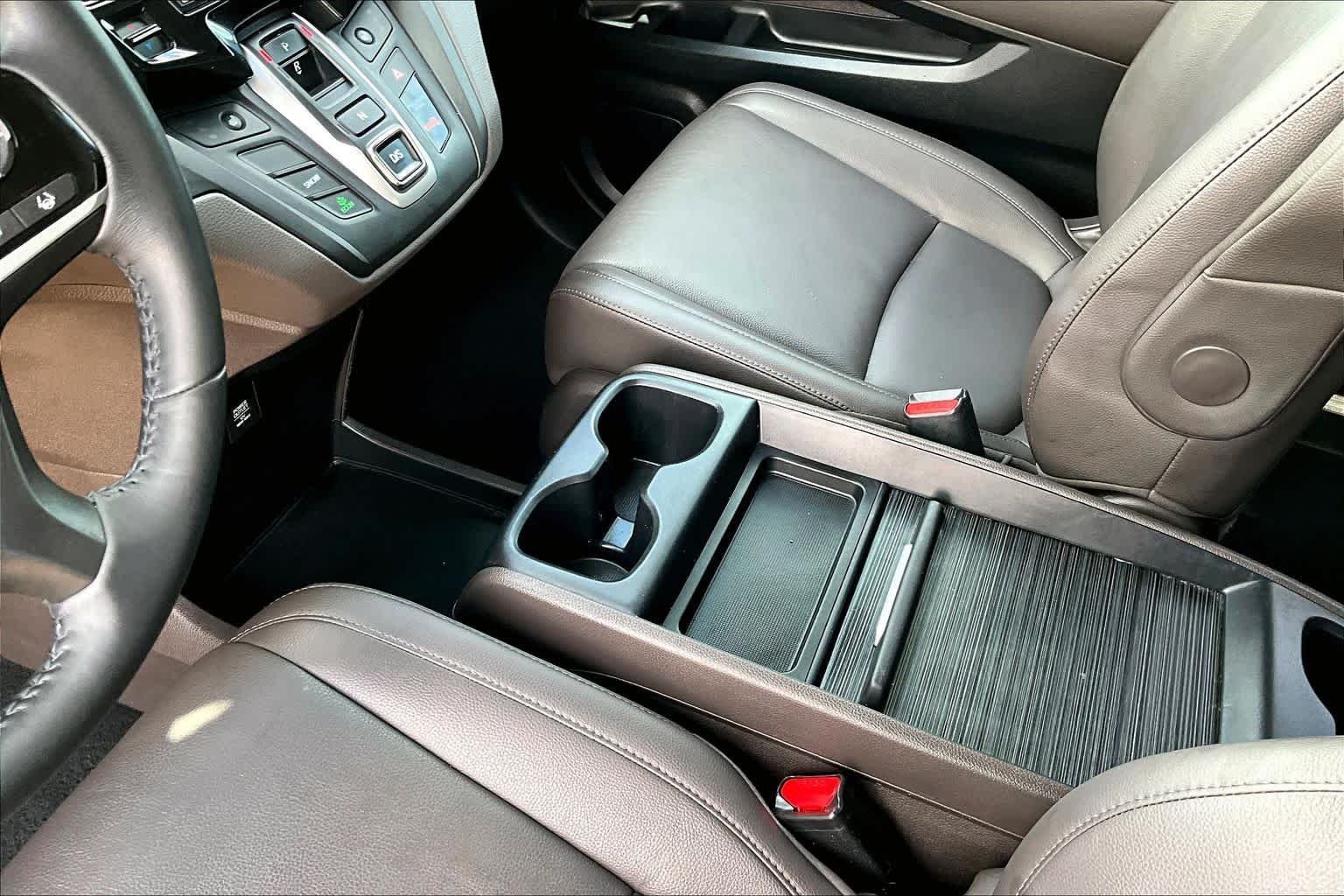 Used 2019 Lunar Silver Metallic Honda EX-L image 17