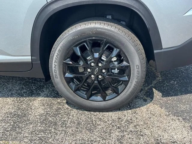 New 2026 Sterling Gray Metallic Chevrolet LT image 4