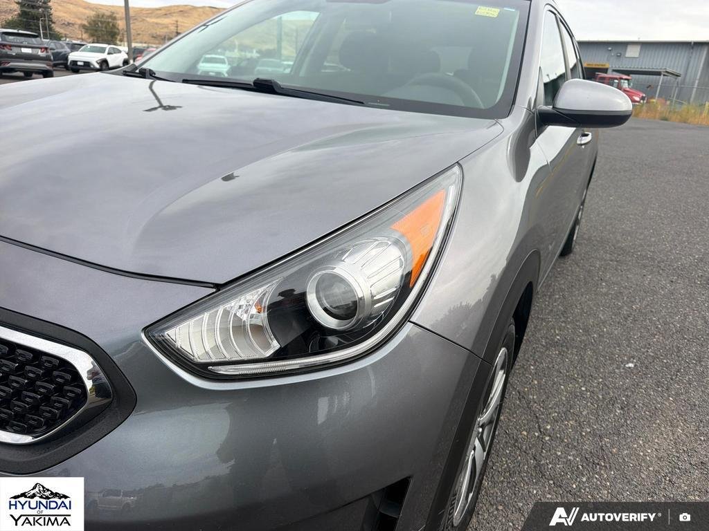 Used 2017 Metal Stream Kia LX image 8